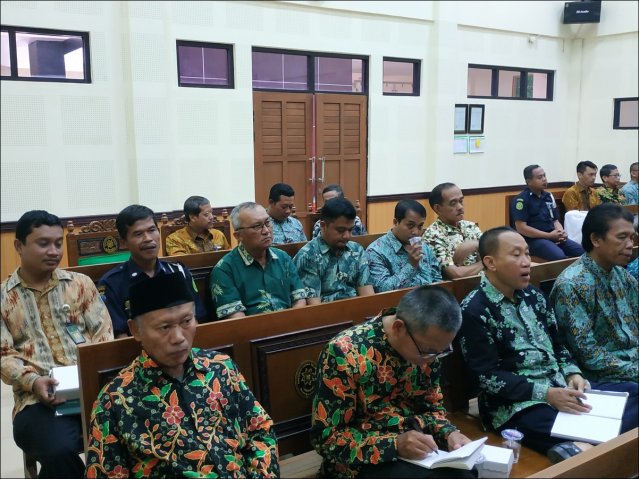 RAPAT DINAS